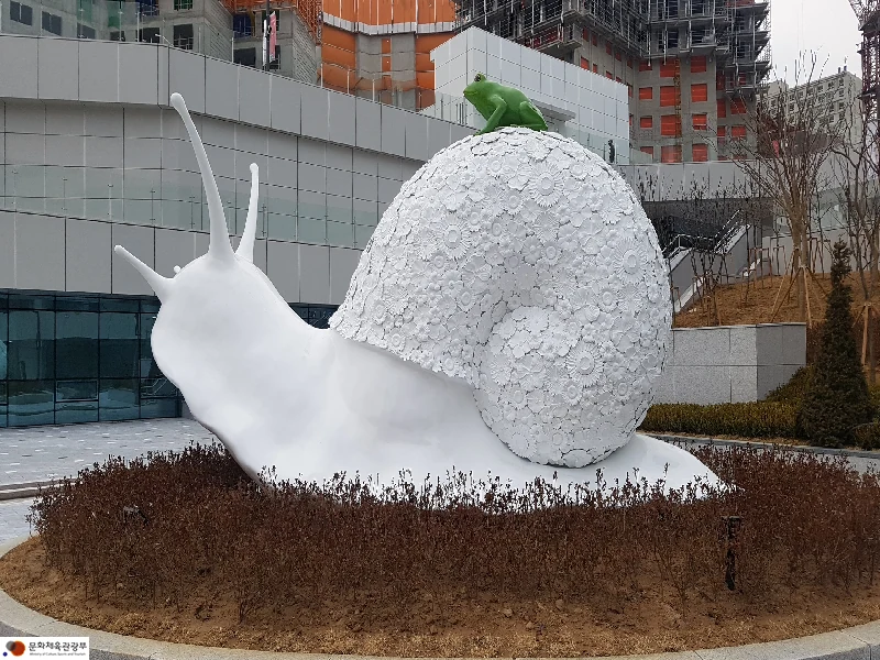 최정화 작가 협업
